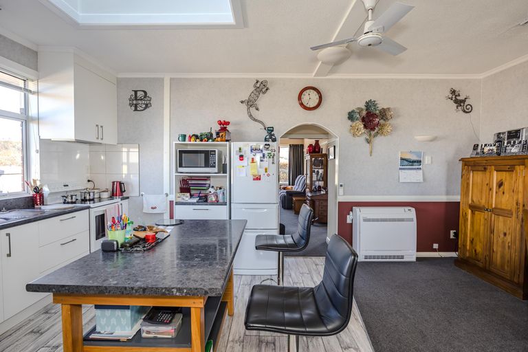 Photo of property in 13 Warwick Street, Oamaru North, Oamaru, 9400