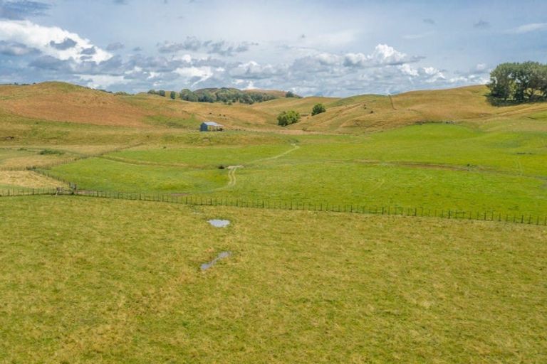 Photo of property in 359 Mangatarata Road, Waipukurau, 4285