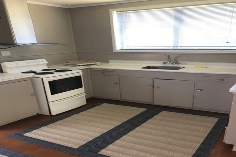 Photo of property in 2/4 Glasgow Street, St Andrews, Hamilton, 3200