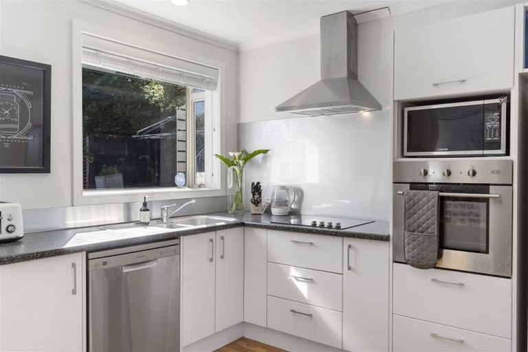 Photo of property in 61 Patons Road, Howick, Auckland, 2014