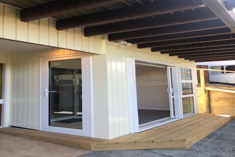 Photo of property in 20 Ensign Place, Hillcrest, Auckland, 0627