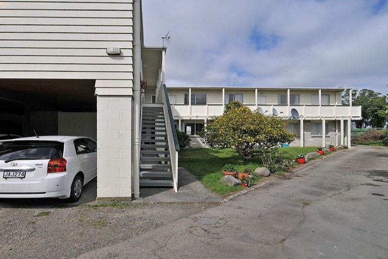 Photo of property in 3/19 Pirie Crescent, Moera, Lower Hutt, 5010