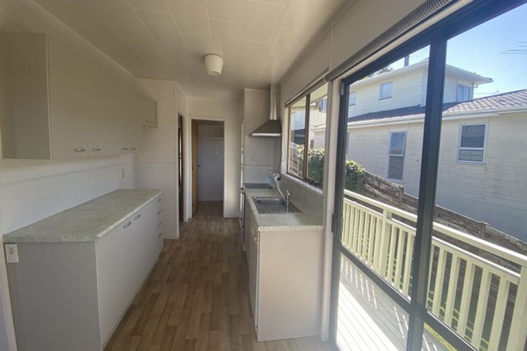 Photo of property in 66 Lavery Place, Sunnynook, Auckland, 0632