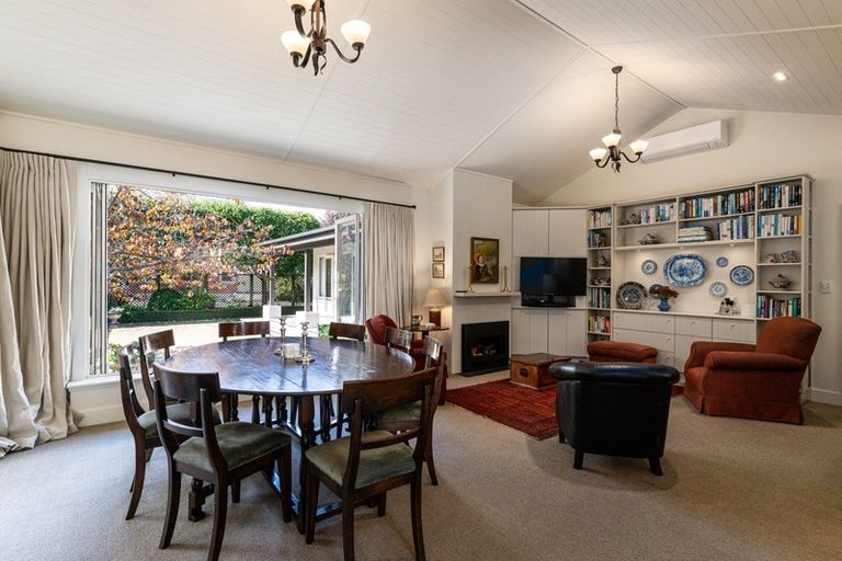 Photo of property in 3 Caccia Birch Lane, Hokowhitu, Palmerston North, 4410