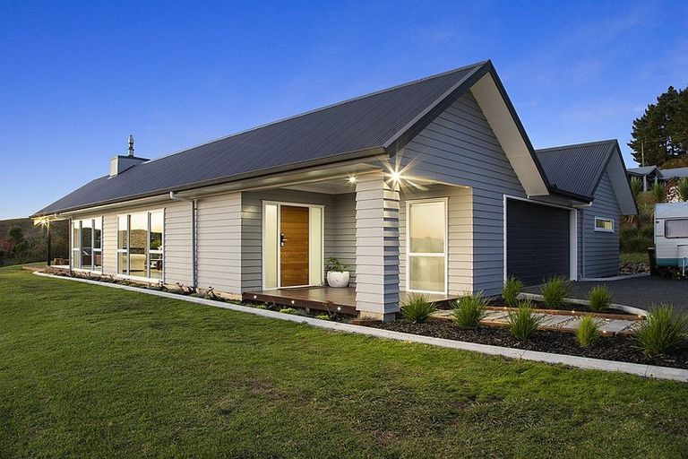 Photo of property in 15 Niccone Place, Bombay, 2675