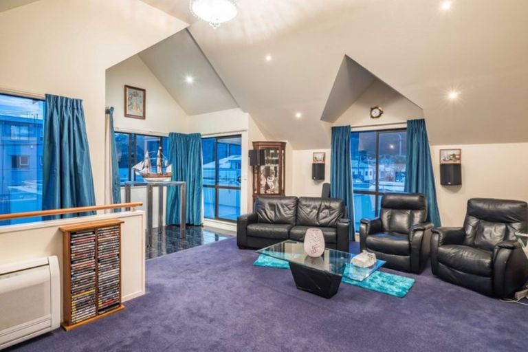 Photo of property in 6 Rua Street, Lyall Bay, Wellington, 6022