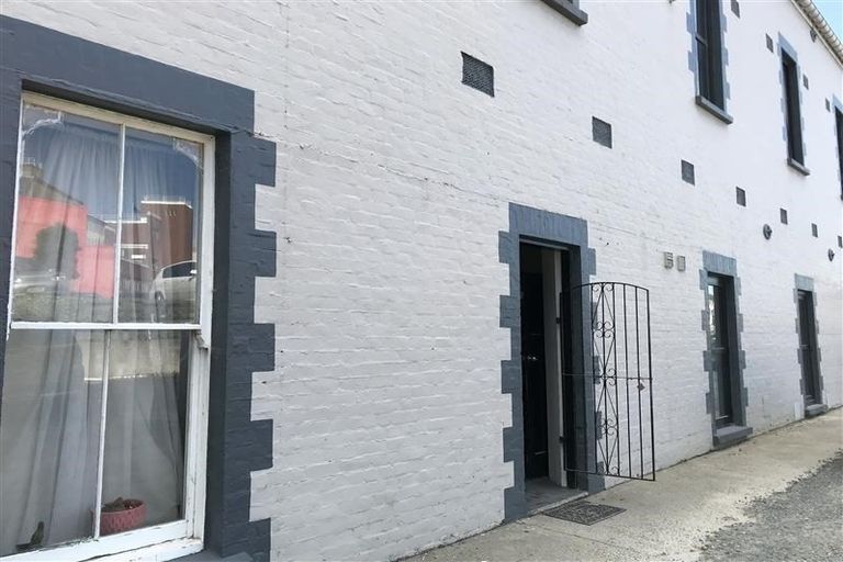 Photo of property in 37 Dowling Street, Dunedin Central, Dunedin, 9016