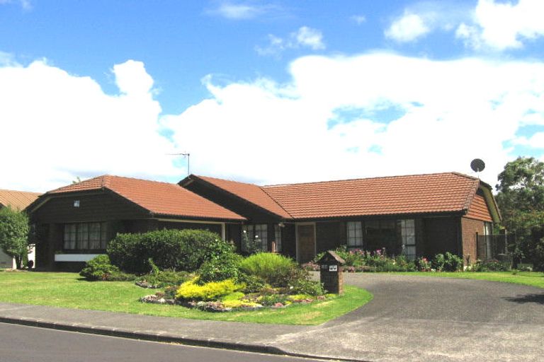 Photo of property in 33 Uppingham Crescent, Hillcrest, Auckland, 0627