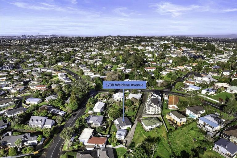 Photo of property in 1/38 Weldene Avenue, Glenfield, Auckland, 0629