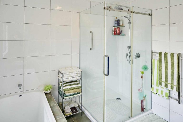 Photo of property in 28 Saint Ives Drive, Camborne, Porirua, 5026