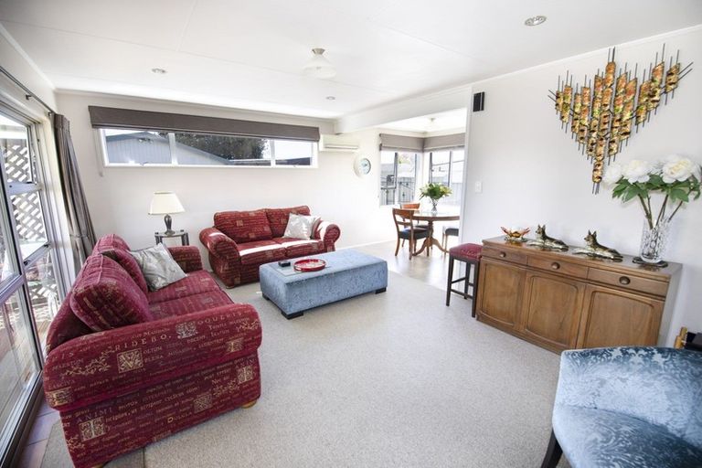 Photo of property in 20 Valerie Street, Clive, 4102