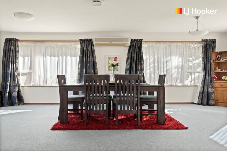 Photo of property in 2 Sunninghurst Drive, Fairfield, Dunedin, 9018