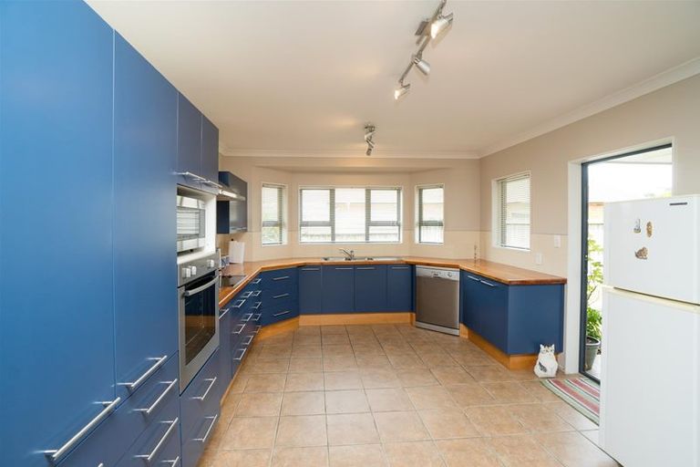 Photo of property in 16 Elizabeth Grove, Stratford, 4332