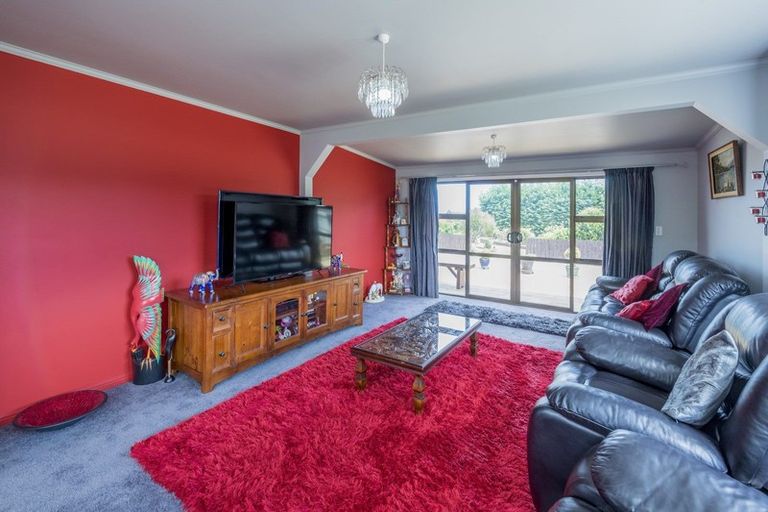 Photo of property in 55 Waikawa Beach Road, Manakau, Levin, 5573
