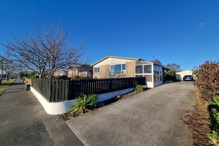 Photo of property in 26 Bickerton Street, Wainoni, Christchurch, 8061