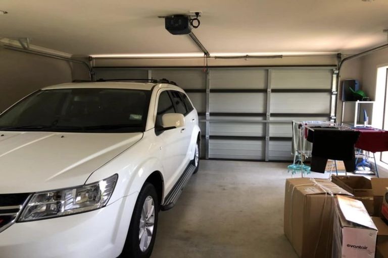 Photo of property in 1 Capricorn Place, Browns Bay, Auckland, 0630