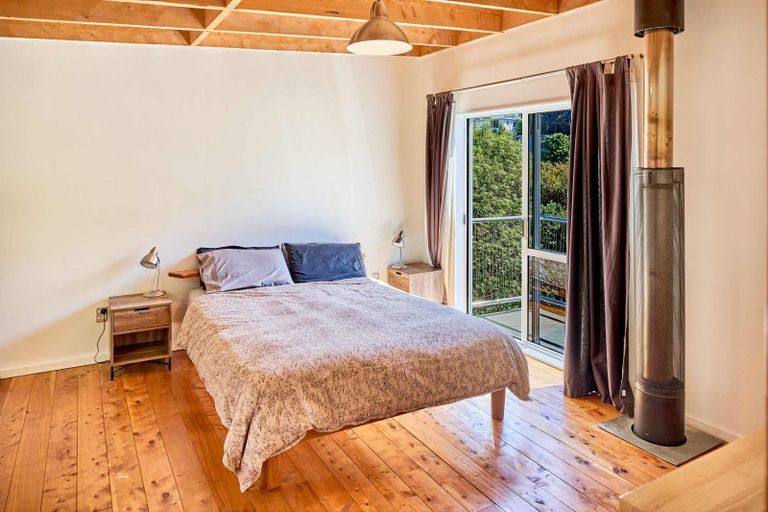 Photo of property in 101 Cluny Road, Plimmerton, Porirua, 5026