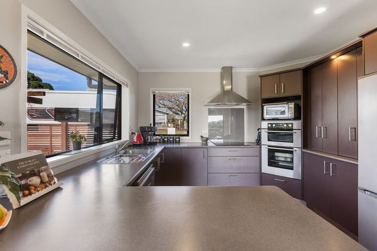 Photo of property in 22 Truby King Street, Merrilands, New Plymouth, 4312