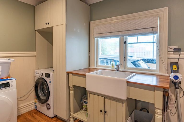 Photo of property in 6 Crombie Street, Gore, 9710