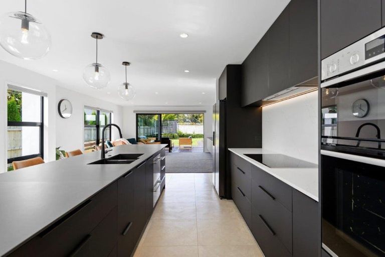 Photo of property in 16 Mays Road, St Albans, Christchurch, 8052