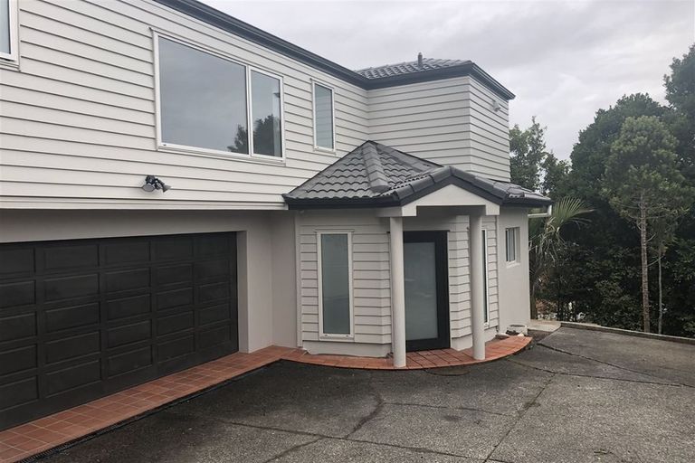 Photo of property in 2/22 Nigel Road, Browns Bay, Auckland, 0630