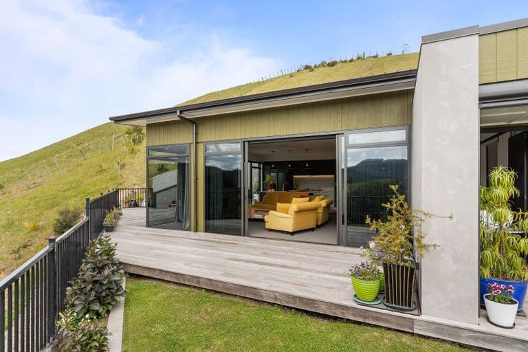 Photo of property in 1 Rewarewa Rise, Whangamata, 3691