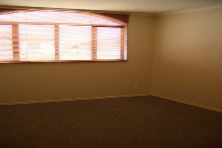 Photo of property in 10 Derg Place, East Tamaki, Auckland, 2013