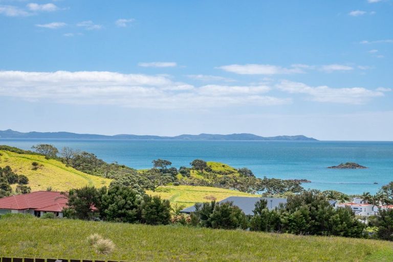 Photo of property in 6 Oden Hill, Coopers Beach, 0420