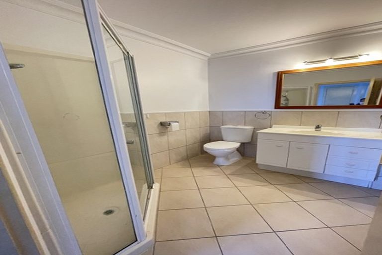 Photo of property in 13 Webb Place, Forrest Hill, Auckland, 0620
