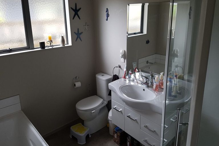 Photo of property in 30 Poppy Watts Grove, Stokes Valley, Lower Hutt, 5019