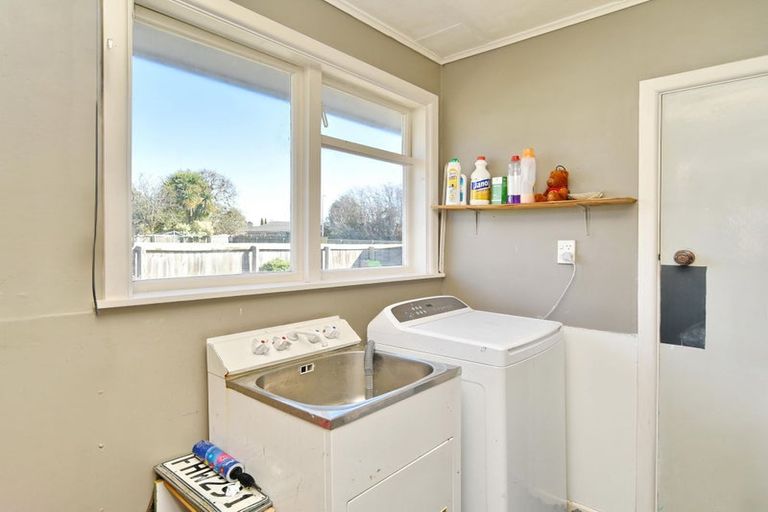 Photo of property in 43 Uxbridge Street, Redwood, Christchurch, 8051