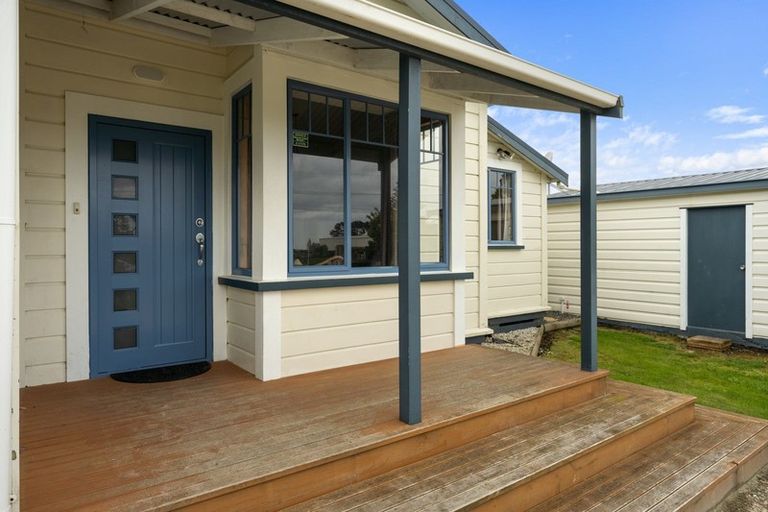 Photo of property in 91 Manawapou Road, Hawera, 4610