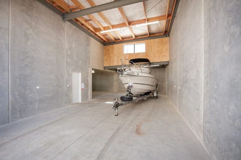 Photo of property in 1/86 Hurlstone Drive, Waiwhakaiho, New Plymouth, 4312