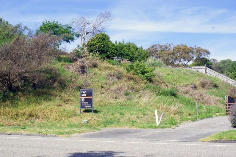Photo of property in 12 Weggery Drive, Waikanae Beach, Waikanae, 5036