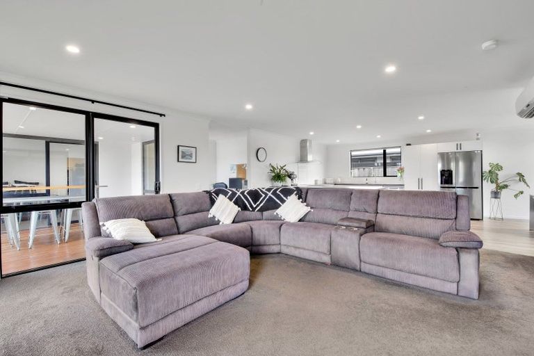 Photo of property in 6 Awatere Street, Pegasus, 7612