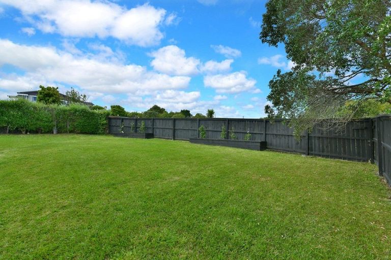 Photo of property in 10 Melia Place, Stanmore Bay, Whangaparaoa, 0932