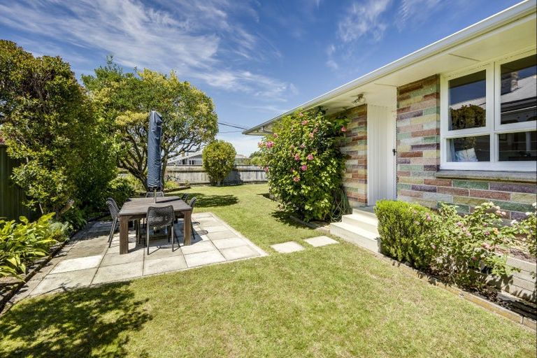 Photo of property in 4 Totara Street, Taradale, Napier, 4112