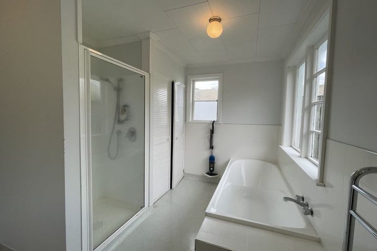 Photo of property in 15 Rossiter Street, Tawa, Wellington, 5028