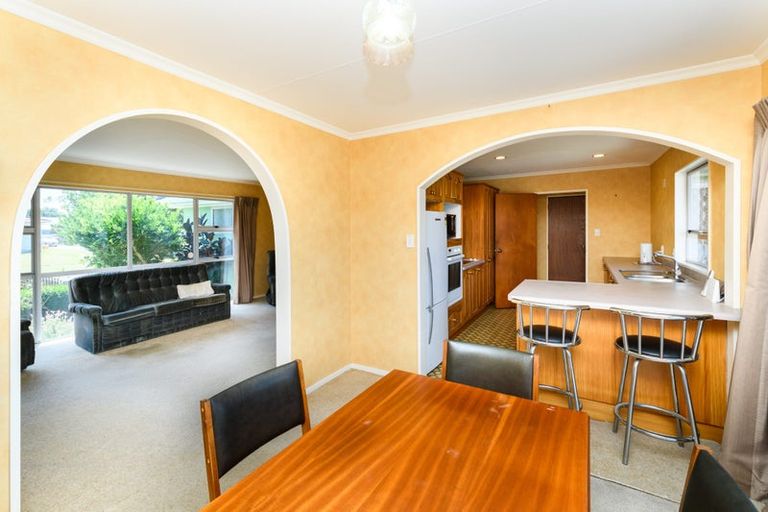Photo of property in 46 Hillcrest Drive, Kelvin Grove, Palmerston North, 4414