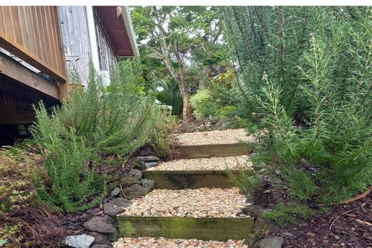 Photo of property in 35 Oromahoe Road, Opua, 0200