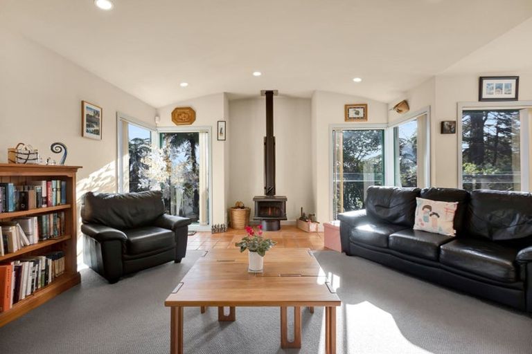 Photo of property in 1 Te Mara Place, Merrilands, New Plymouth, 4312