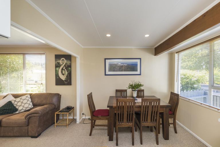 Photo of property in 129 Apollo Parade, Milson, Palmerston North, 4414