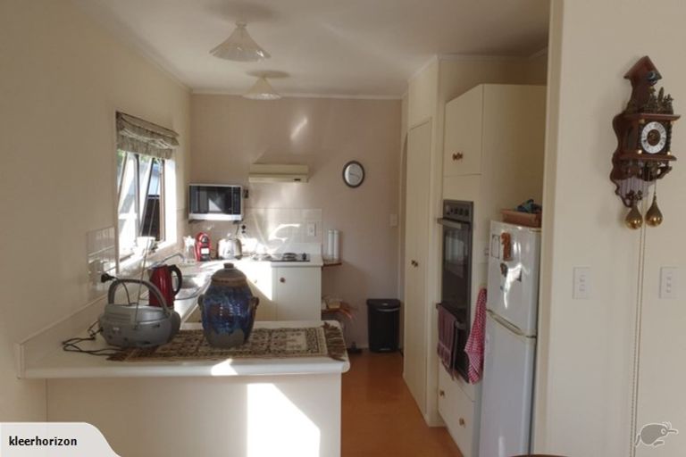 Photo of property in 37 Oriwa Crescent, Otaki, 5512