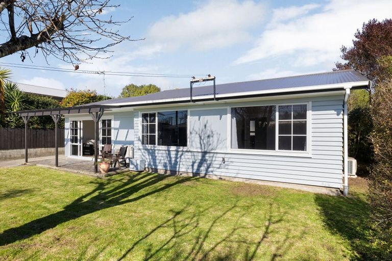 Photo of property in 25 English Street, St Andrews, Hamilton, 3200