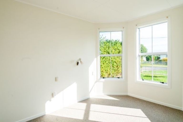 Photo of property in 12 Waverley Street, Elgin, Gisborne, 4010