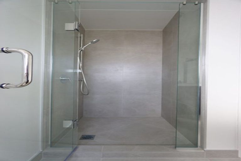 Photo of property in 1/22 Takapu Street, Henderson, Auckland, 0612