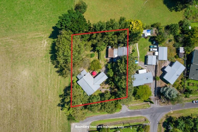 Photo of property in 1 Trent Street, Rongotea, 4476