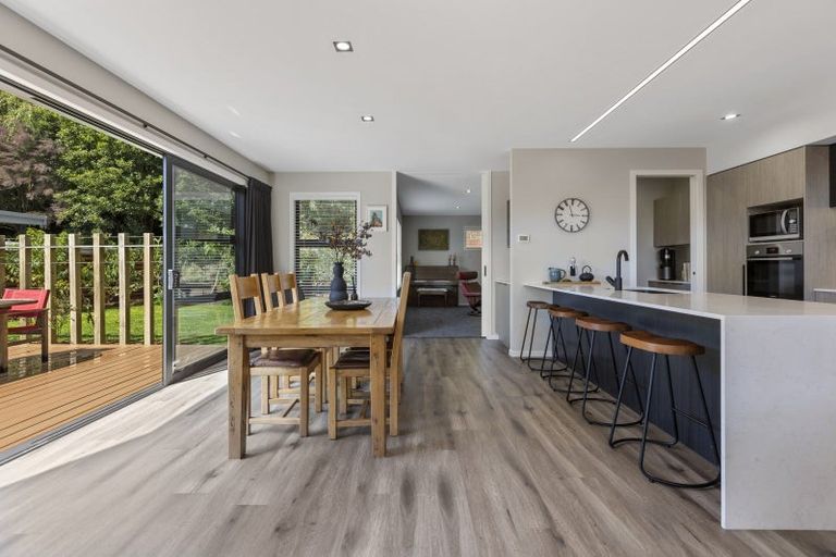 Photo of property in 3 Okoare Lane, Ferndale, New Plymouth, 4310