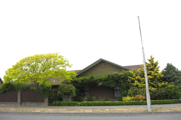 Photo of property in 75 Anglesea Avenue, Parklands, Christchurch, 8083