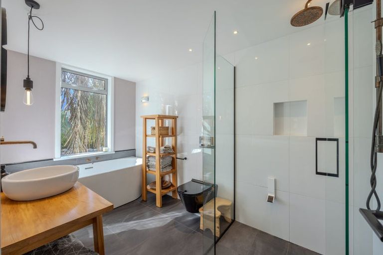 Photo of property in 70 Grandview Road, Lake Hawea, Wanaka, 9382